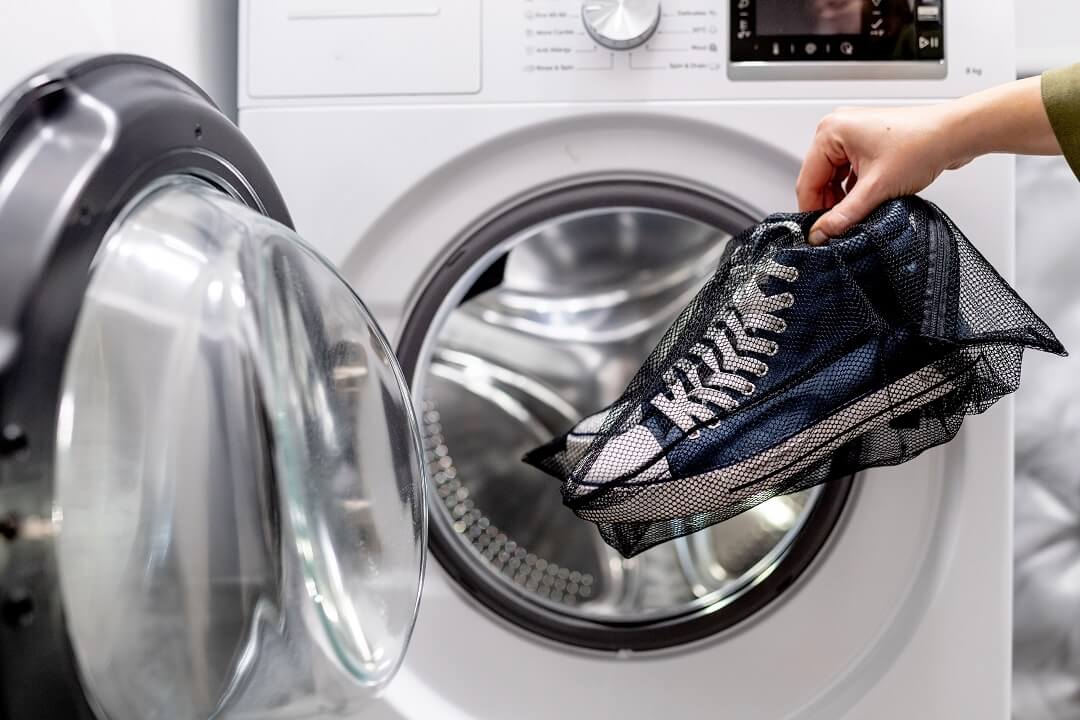 Schuhe in der Waschmaschine waschen: So geht es